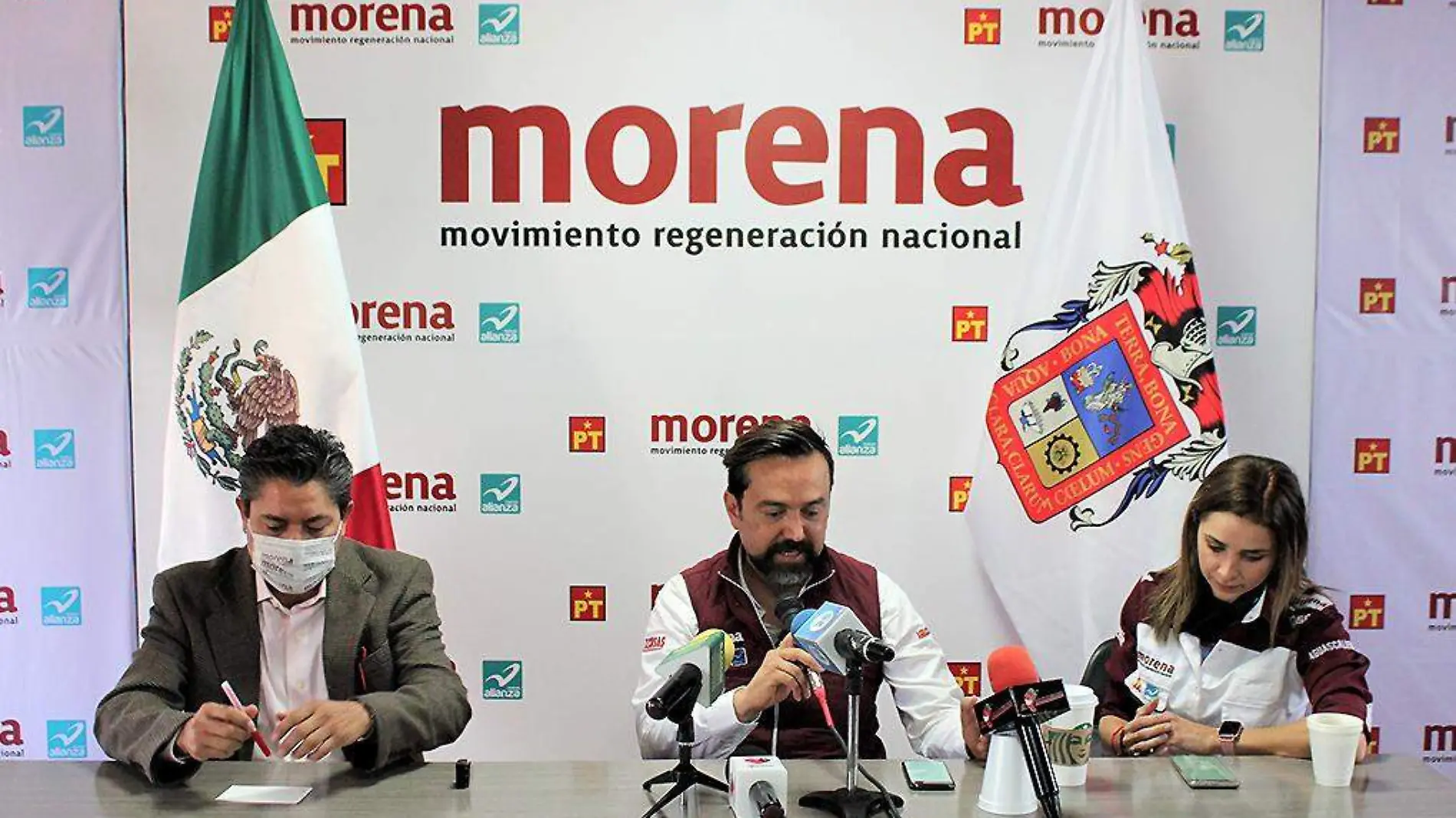 Conferencia de prensa Arturo Ávila